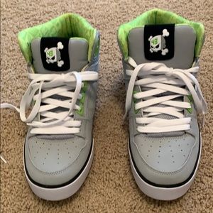 Basketball Shoes -never worn.